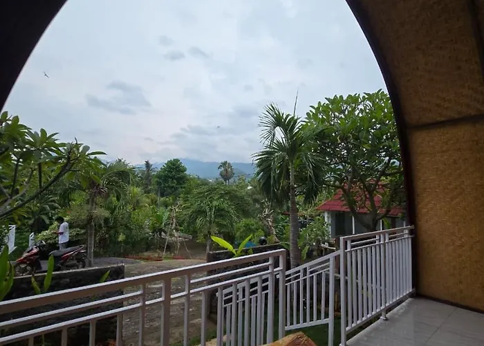 Hotel Eco Moringa Garden Banyuwedang