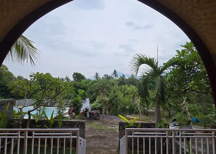 Hotel Eco Moringa Garden Banyuwedang